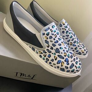 New Womens Shoes Size 7.5